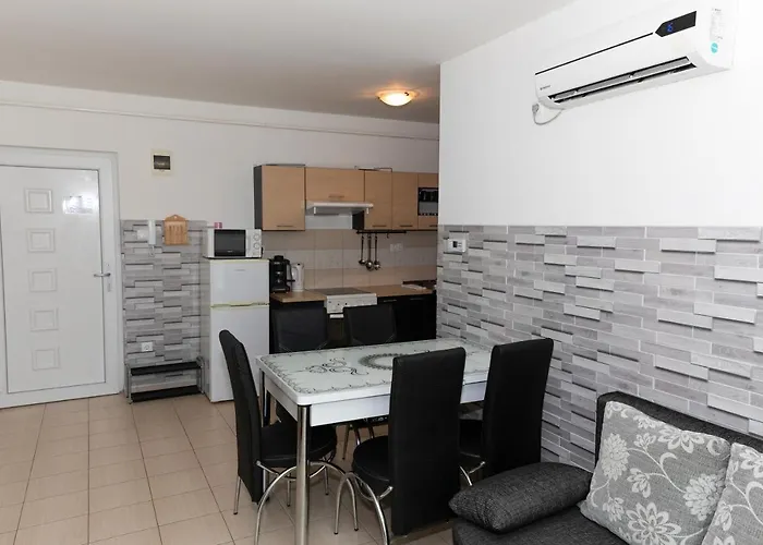 Big Suite For 4 Adults And 2 Children Under 14